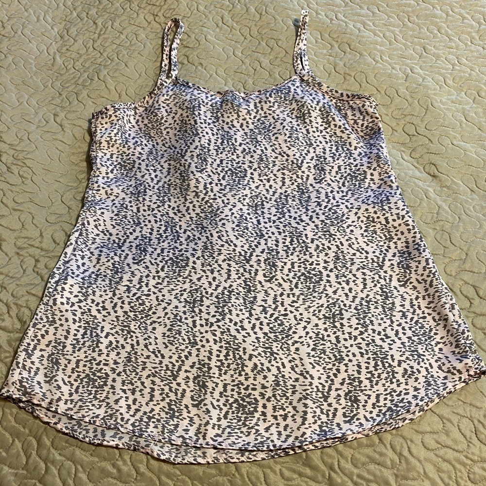 “LUSH” Neckline Ruffle Tank - Picture 11 of 13
